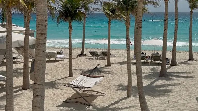 cancun-hotel-beaches-1