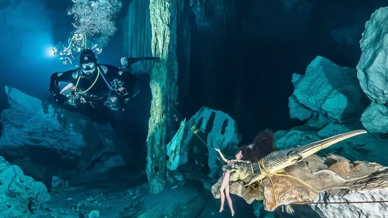 cenotes-des-ojos-diver